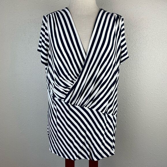 Vince Camuto V-Neck Top Size 1X EUC - Picture 1 of 7